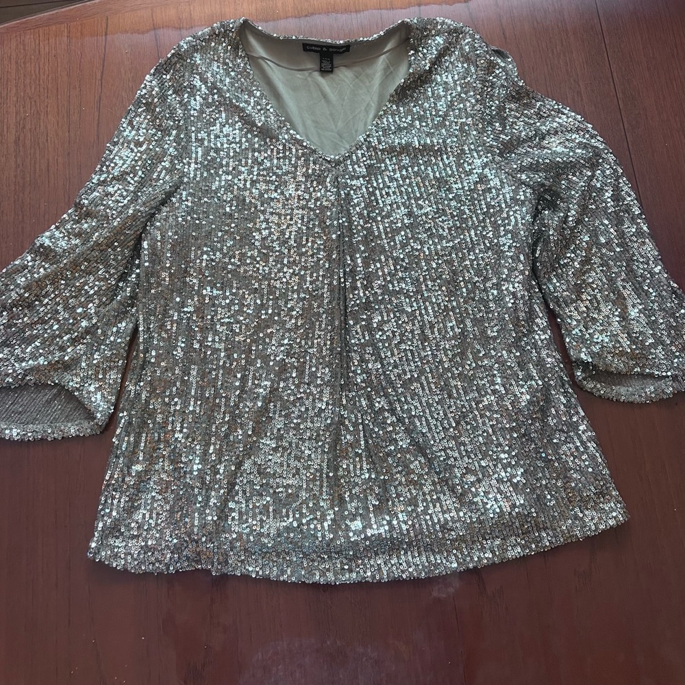 Cable & Gauge Shimmering Silver Sequin Blouse